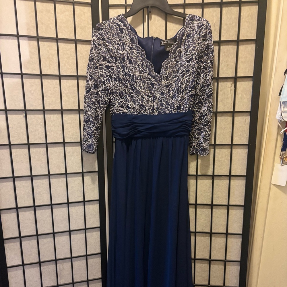 Jessica Howard Long Formal Dress Size 12